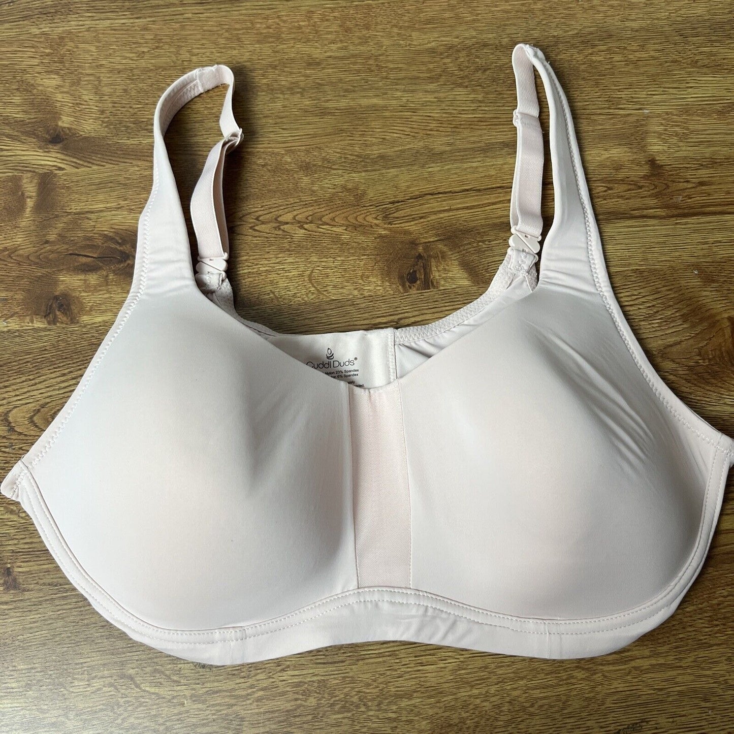 Cuddl Duds Sz L One Size Set of 2 Smooth Micro Lightly Lined Bra Pink and Beige