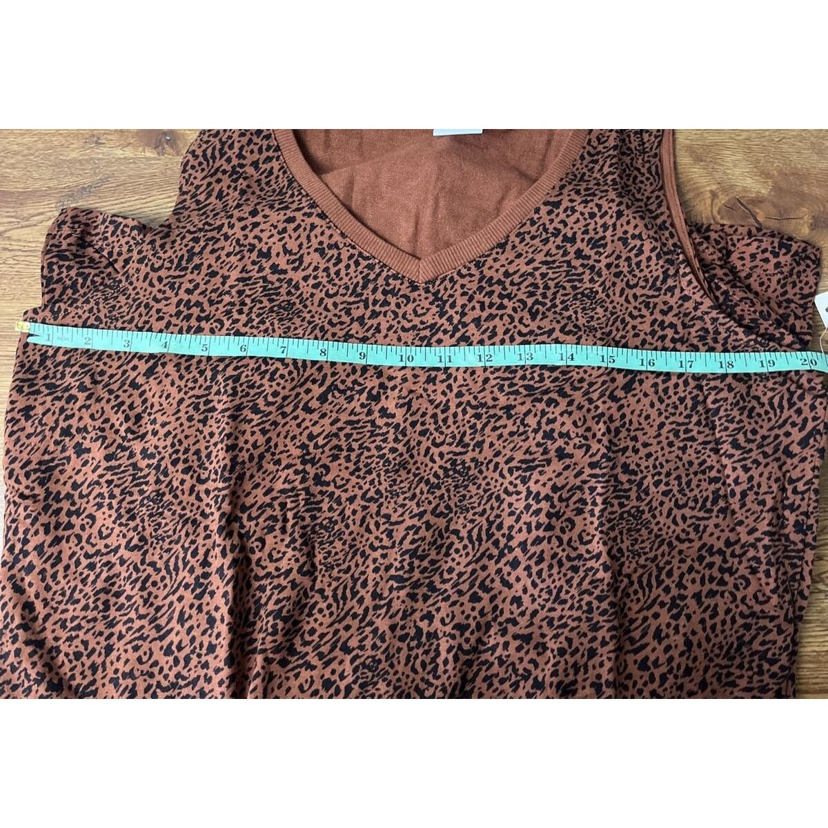 Amazon Essentials Cheetah Terry Fleece Romper Size Large