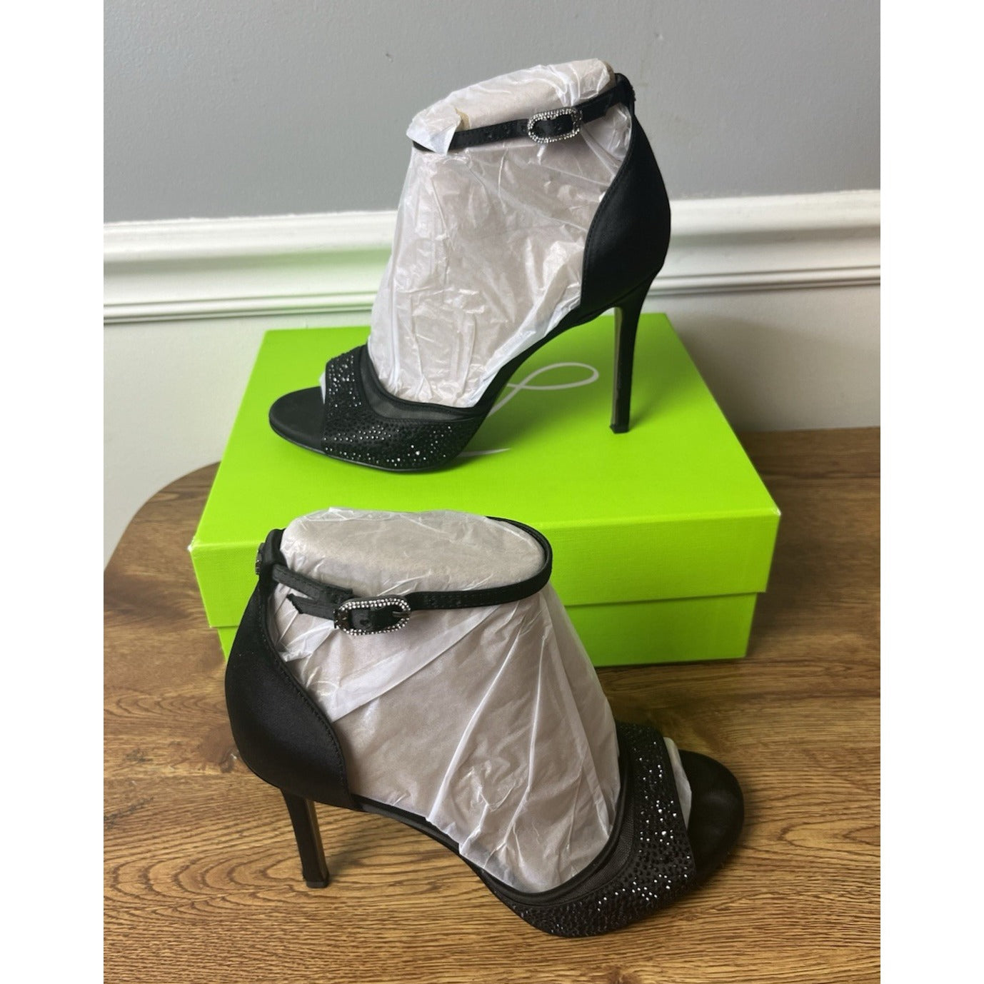 Sam Edelman Women's Krissa Ankle Strap Heel Sandal Black Size 7.5