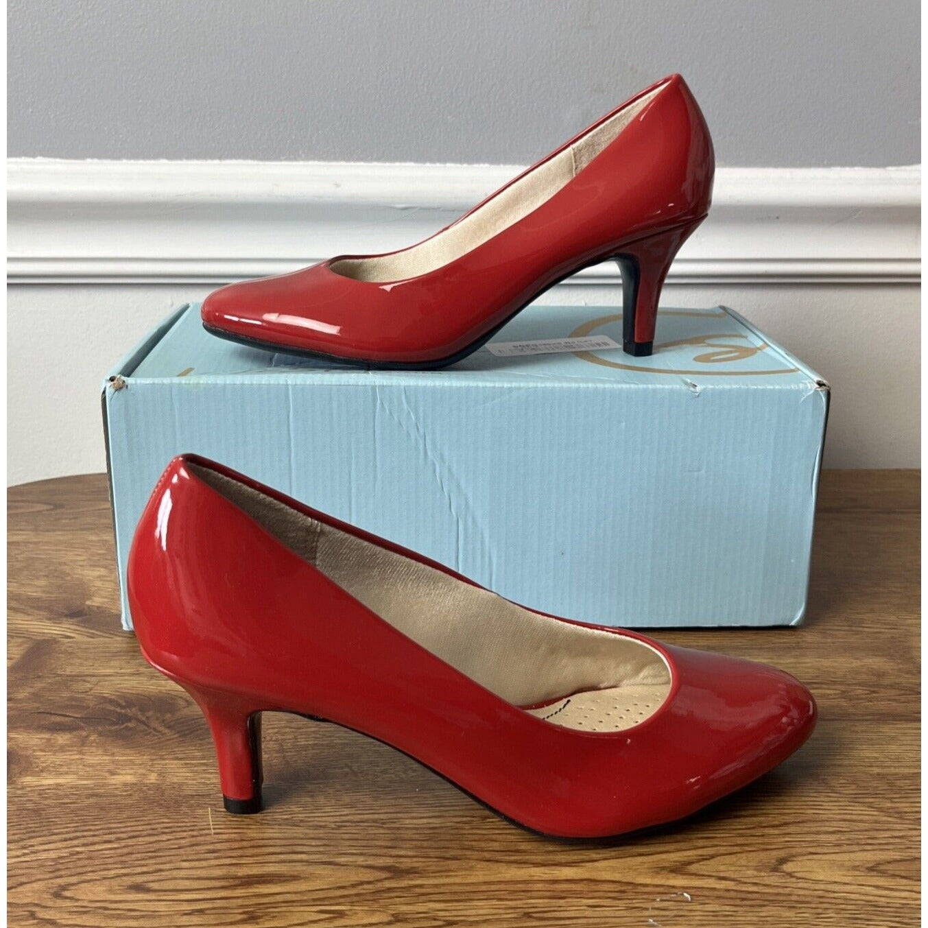 Lifestride Parigi Fire Red Patent Pump Women’s Size US 6M