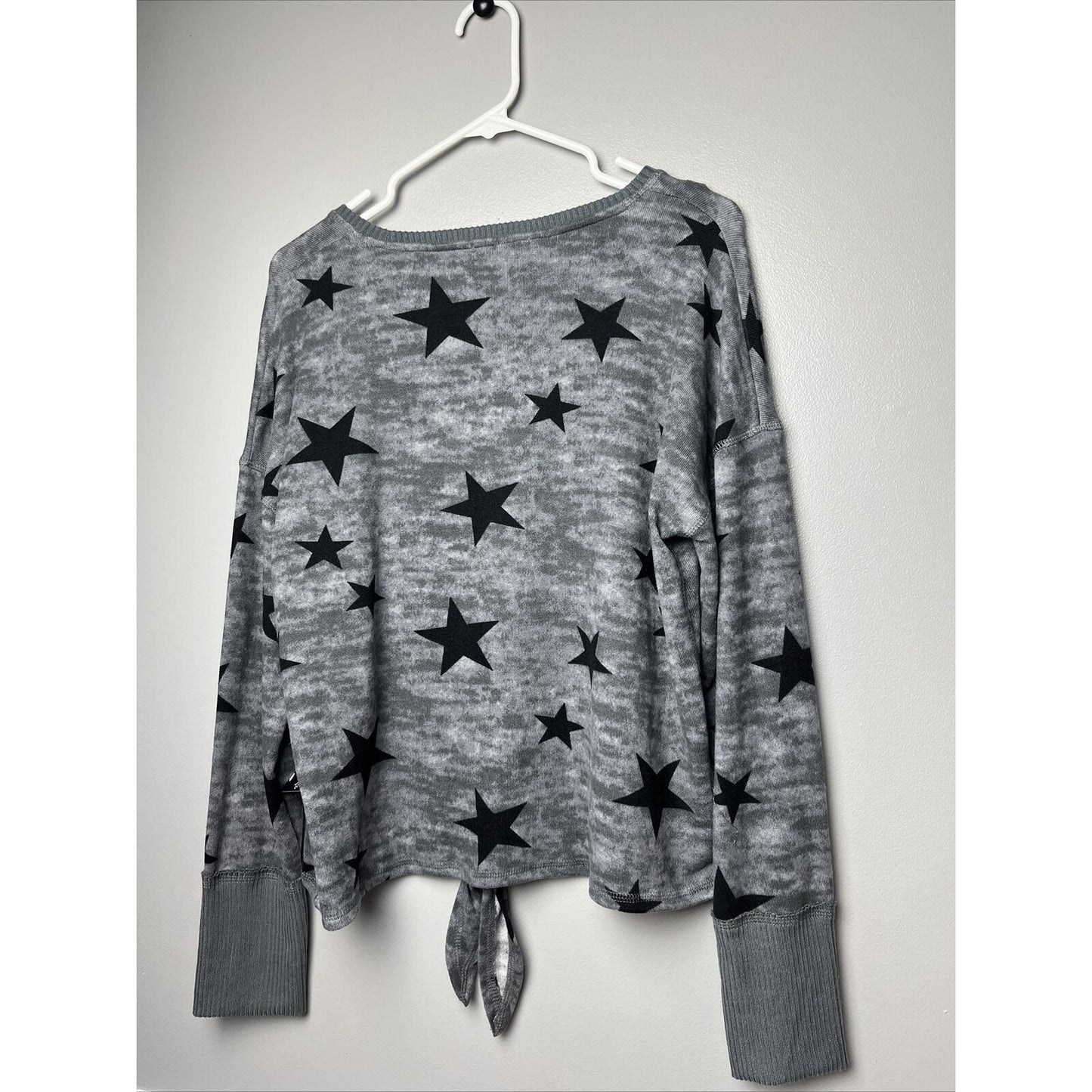 Derek Heart Gray and Black Star Print Tie Front Soft Stretchy Top - New